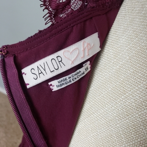 SAYLOR X FREE PEOPLE Cherie Bodycon Lace Mini Open Back Dress Burgundy XS - Picture 10 of 11